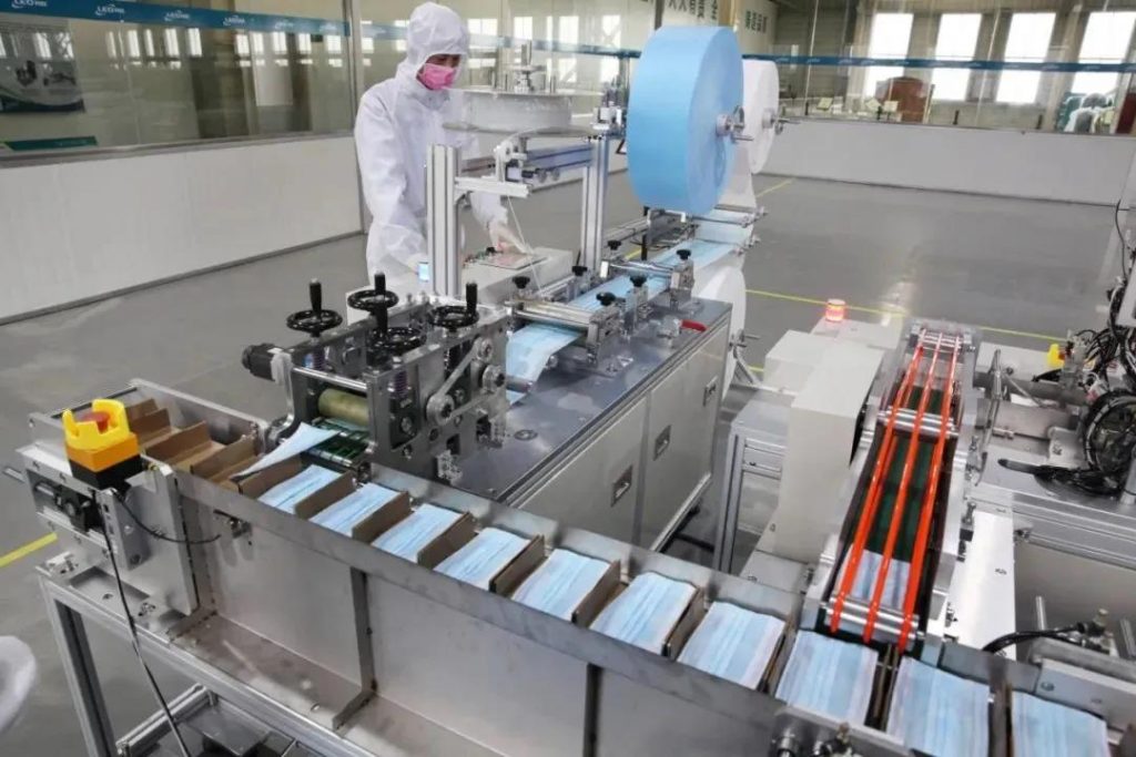 是跨界演繹,還是實力展現(xiàn)?利歐宣布口罩生產(chǎn)線投產(chǎn),日產(chǎn)能100萬只- 是跨界演繹,還是實力展現(xiàn)?利歐宣布口罩生產(chǎn)線投產(chǎn),日產(chǎn)能100萬只-